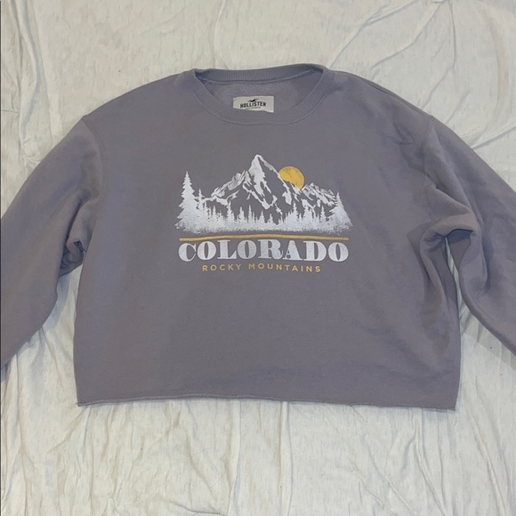 Hollister Tops - NWOT Hollister Colorado Rocky Mountains Cropped Crewneck
